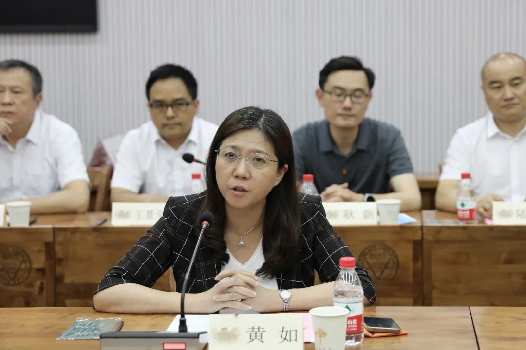必赢(中国)biying·官方网页版,与东南大学签订产学研战略合作协议，瞿磊获颁“东南大学至善教育贡献奖”